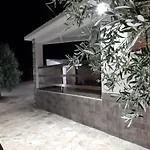 بيت للعطل Casetta Relax Da Antonio مينفي